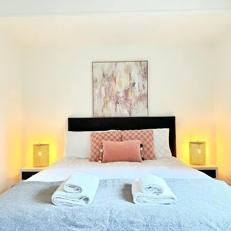 Lovely Spacious At Temple Bar *