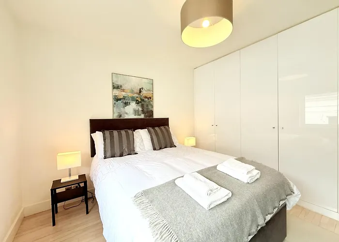 Daire Lovely Spacious At Temple Bar *