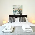 Lovely Spacious At Temple Bar *