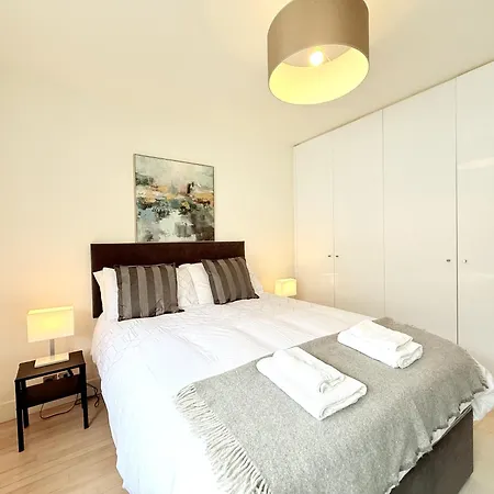 아파트 Lovely Spacious At Temple Bar *