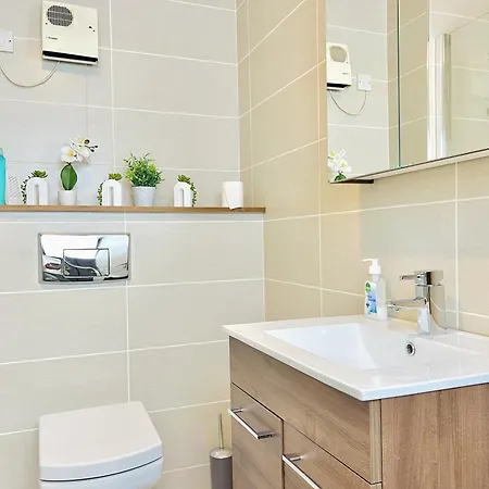 Lovely Spacious At Temple Bar Apartment *