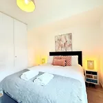 Lovely Spacious At Temple Bar Apartament